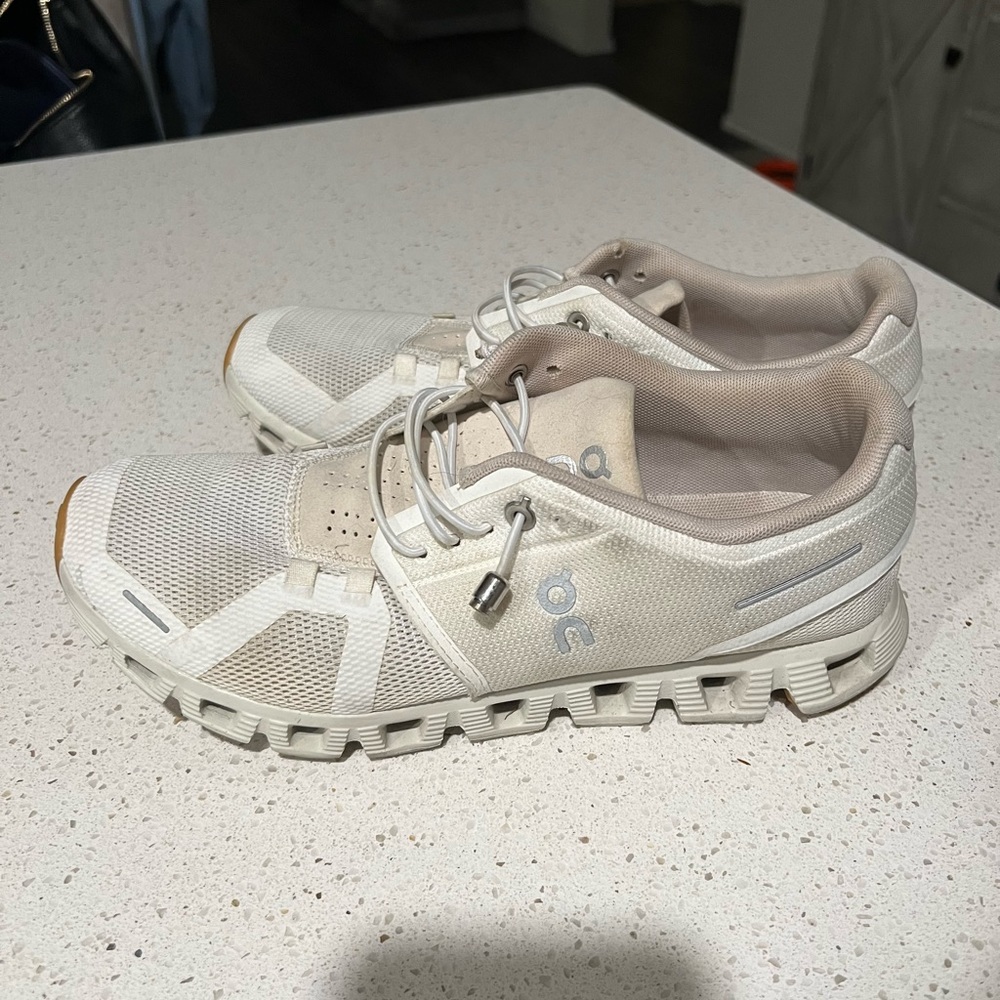 Oncloud sneakers